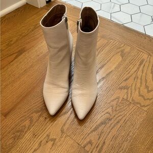 Women’s Steve Madden White Leather Snakeskin Ankle Booties
